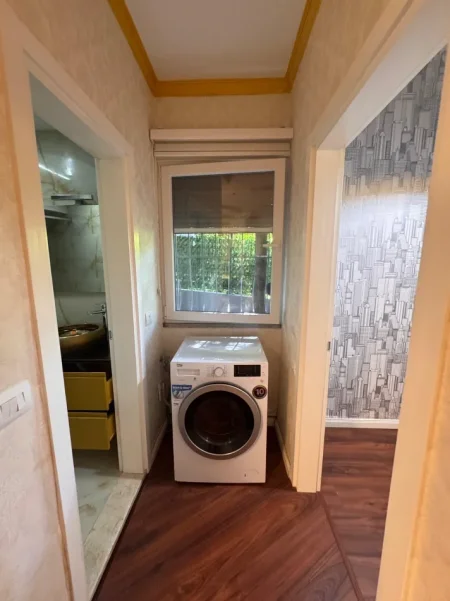 Tirane, jepet me qera apartament 2+1 Kati 0, 120 m² 750 € (Liqeni i Thatë)