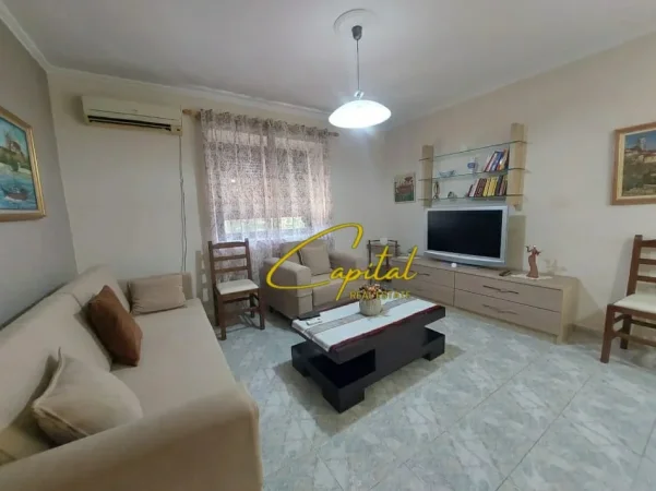 Tirane, jepet me qera apartament 1+1 Kati 3, 65 m² 500 € (RRUGA E ELBASANIT)