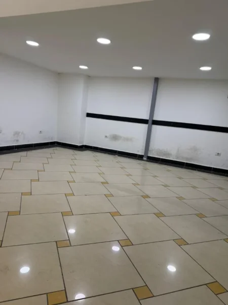 Tirane, jepet me qera ambjent biznesi Kati 2, 60 m² (rruga e barrikadave)