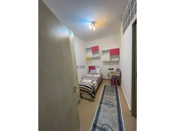Tirane, jepet me qera apartament 2+1 , 85 m² 450 € (Astir)