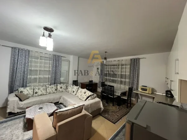 Tirane, jepet me qera apartament 2+1 , 85 m² 450 € (Astir)