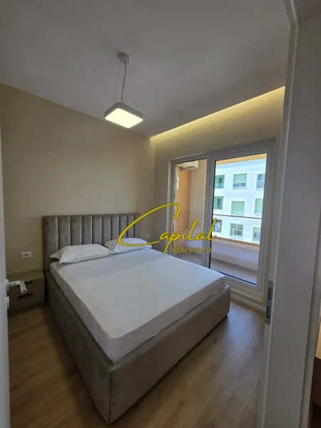 Tirane, jepet me qera apartament 1+1 Kati 5, 58 m² 58 € (ALI DEMI)
