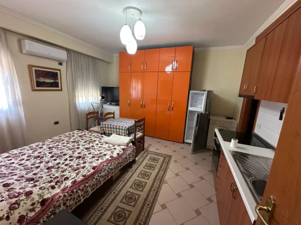 Tirane, jepet me qera garsonier Kati 2, 40 m² 400 € (Rruga Bogdaneve)