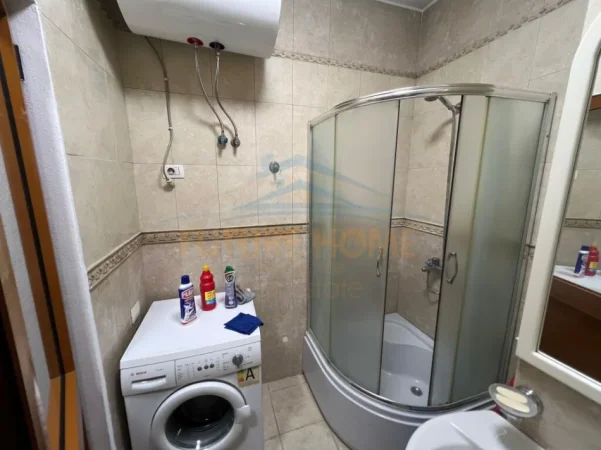 Tirane, jepet me qera apartament 2+1 Kati 5, 87 m² 640 € (RRUGA PANORAMA)
