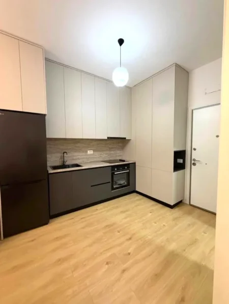 🏡 Jepet me Qira Apartament 1+1 ne Ali Dem tek  📍 Kompleksi Kadiu, 450 mije leke