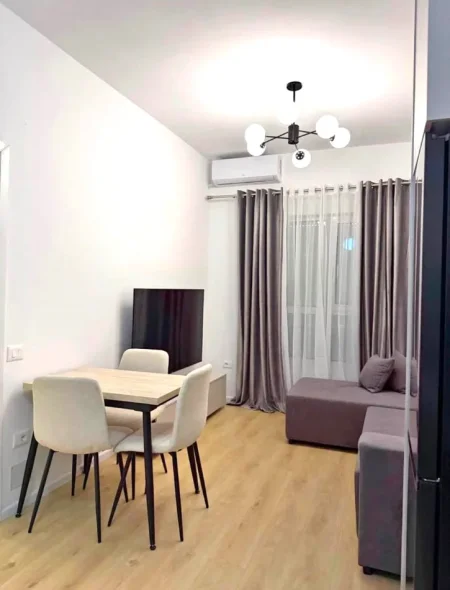 🏡 Jepet me Qira Apartament 1+1 ne Ali Dem tek  📍 Kompleksi Kadiu, 450 mije leke