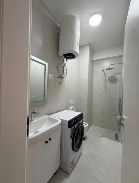 🏡 Jepet me Qira Apartament 1+1 ne Ali Dem tek  📍 Kompleksi Kadiu, 450 mije leke