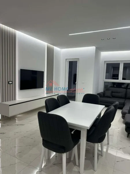 Tirane, jepet me qera apartament 2+1+Ballkon Kati 6, 100 m² (Rruga Dritan Hoxha)