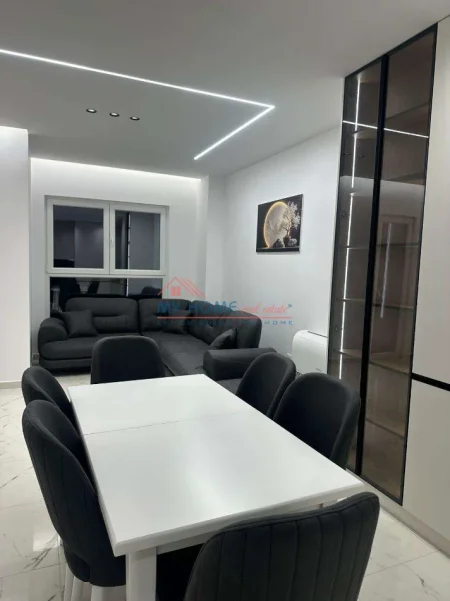 Tirane, jepet me qera apartament 2+1+Ballkon Kati 6, 100 m² (Rruga Dritan Hoxha)