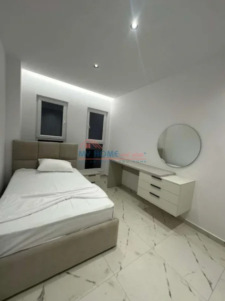 Tirane, jepet me qera apartament 2+1+Ballkon Kati 6, 100 m² (Rruga Dritan Hoxha)