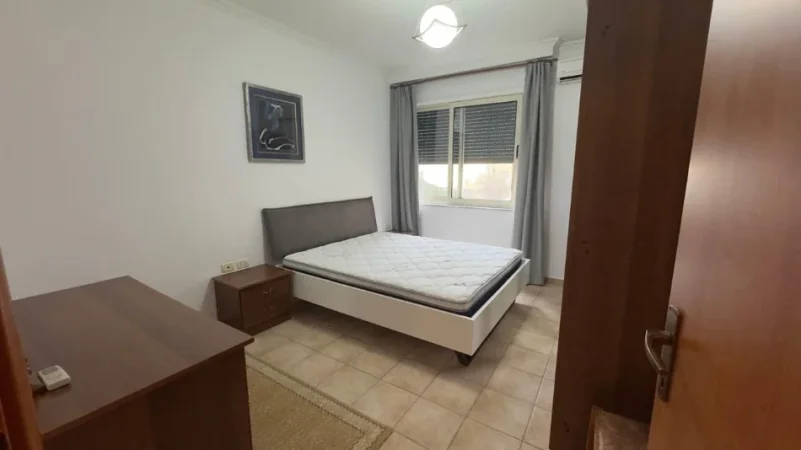 Tirane, jepet me qera apartament 1+1 Kati 3, 60 m² 650 € (SHESHI SKENDERBEJ)