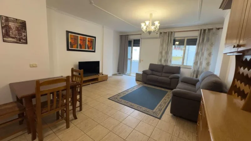 Tirane, jepet me qera apartament 1+1 Kati 3, 60 m² 650 € (SHESHI SKENDERBEJ)