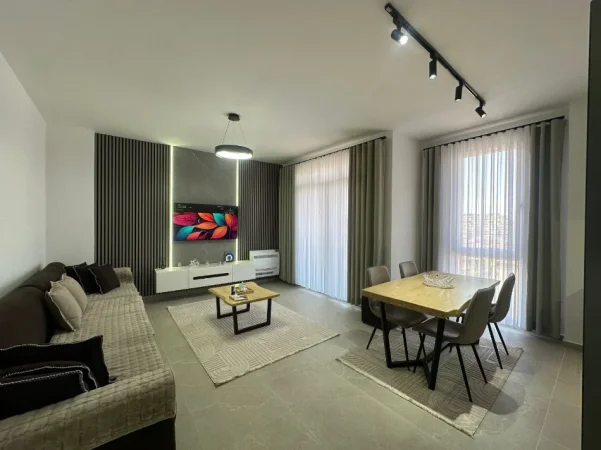 Tirane, jepet me qera apartament 1+1 Kati 5, 65 m² 600 € (Rruga Jordan Misja)