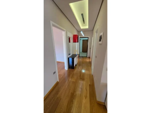 Tirane, shitet apartament 2+1 , 96 m² 262.700 € (Liqeni Artificial i Tiranes)