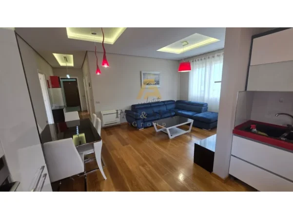 Tirane, shitet apartament 2+1 , 96 m² 262.700 € (Liqeni Artificial i Tiranes)