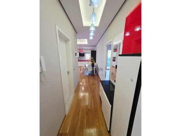 Tirane, shitet apartament 2+1 , 96 m² 262.700 € (Liqeni Artificial i Tiranes)