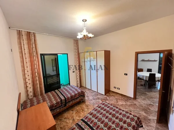 Tirane, jepet me qera apartament 2+1+Aneks+Ballkon , 97 m² 550 € (Rruga e Durresit)