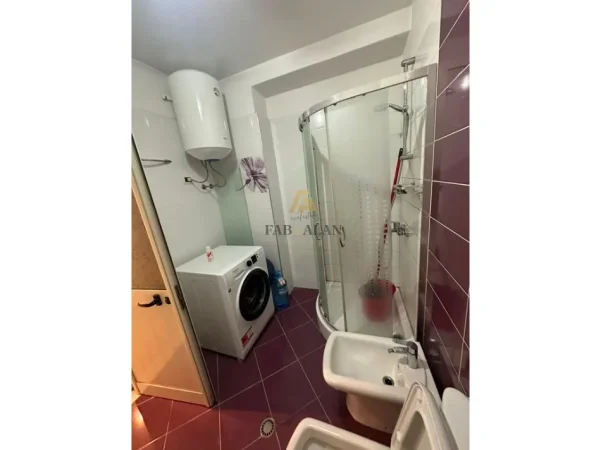 Tirane, jepet me qera 1+1+Ballkon , 76 m² 450 € (Astir)
