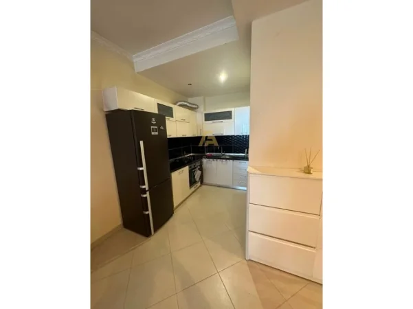 Tirane, jepet me qera 1+1+Ballkon , 76 m² 450 € (Astir)