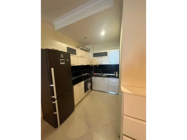 Tirane, jepet me qera 1+1+Ballkon , 76 m² 450 € (Astir)