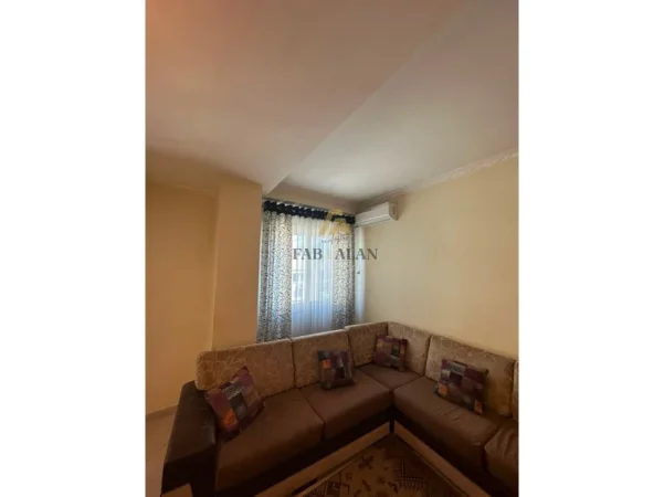 Tirane, jepet me qera 1+1+Ballkon , 76 m² 450 € (Astir)