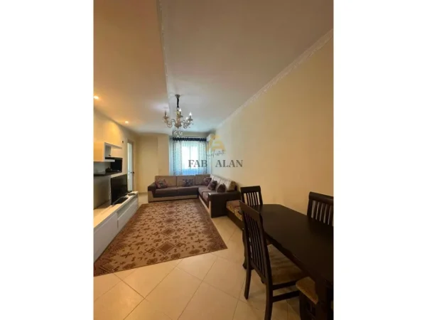 Tirane, jepet me qera 1+1+Ballkon , 76 m² 450 € (Astir)