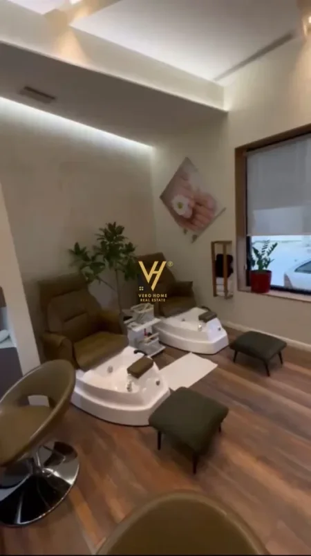 Tirane, jepet me qera ambjent biznesi Kati 0, 140 m² 2.050 € (RRUGA E BURGUT)