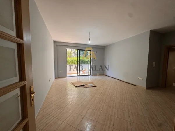 Tirane, jepet me qera apartament 2+1+Aneks+Ballkon Kati 2, 450 € (Kodra e Diellit)