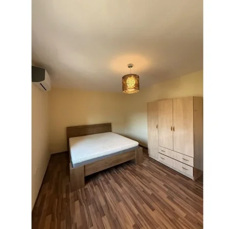 Tirane, jepet me qera apartament 1+1 Kati 2, 65 m² 450 € 