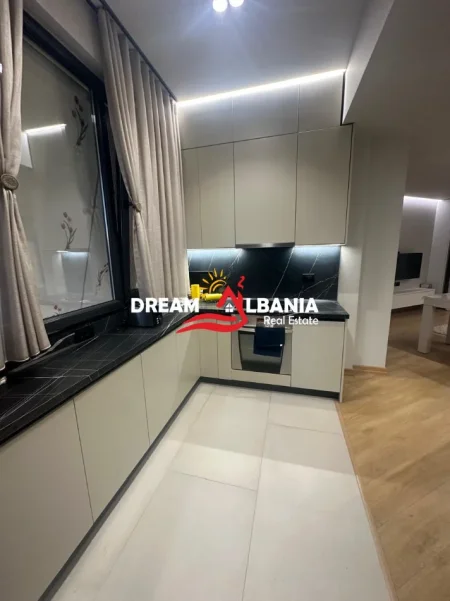 Tirane, jepet me qera apartament 1+1 Kati 5, 78 m² 800 € (Stadiumi Dinamo)