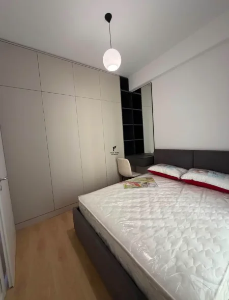 Tirane, jepet me qera apartament 1+1 Kati 4, 50 m² 450 € (ALI DEMI)