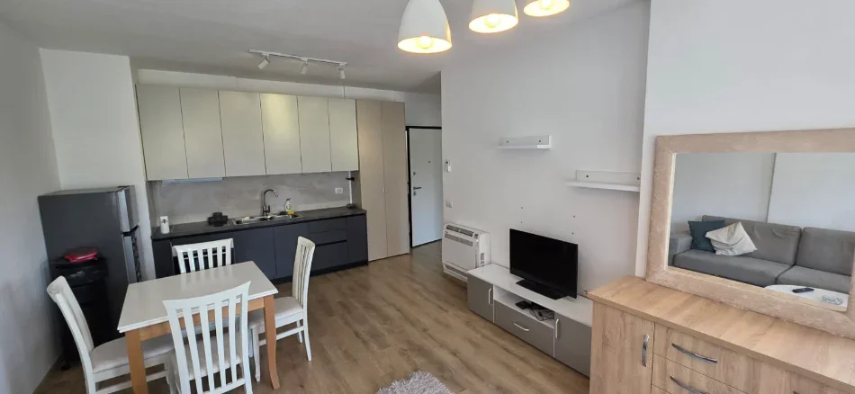 Tirane, jepet me qera apartament 1+1 Kati 3, 65 m² 550 € (Don bosko)