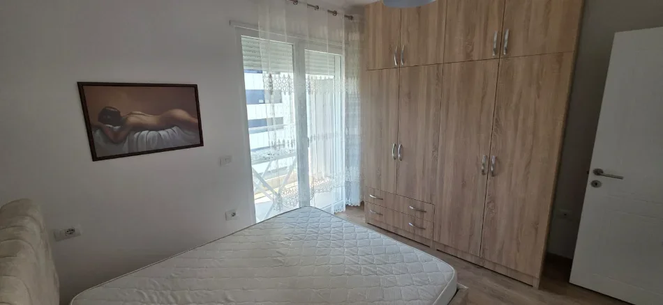 Tirane, jepet me qera apartament 1+1 Kati 3, 65 m² 550 € (Don bosko)