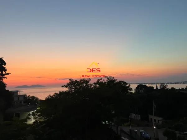 Vlore, jepet me qera apartament 1+1+Ballkon Kati 2, 70 m² 450 € (Rruga Dhimitër Konomi)
