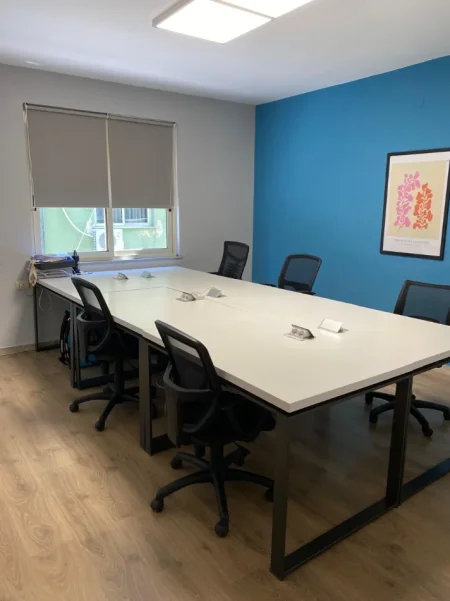 Tirane, jepet me qera ambjent biznesi Kati 5, 150 m² 1.500 € (ish blloku)