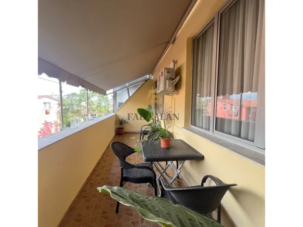 Tirane, jepet me qera apartament 1+1 Kati 5, 85 m² 700 € (Islam Alla)