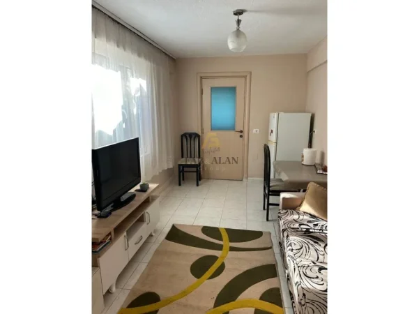 Tirane, jepet me qera apartament 1+1 , 70 m² 400 € (Pazari i Ri)