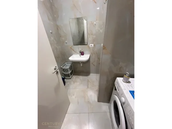 Tirane, jepet me qera apartament 1+1 Kati 3, 65 m² 470 € (jordan misja rezidenca marga)