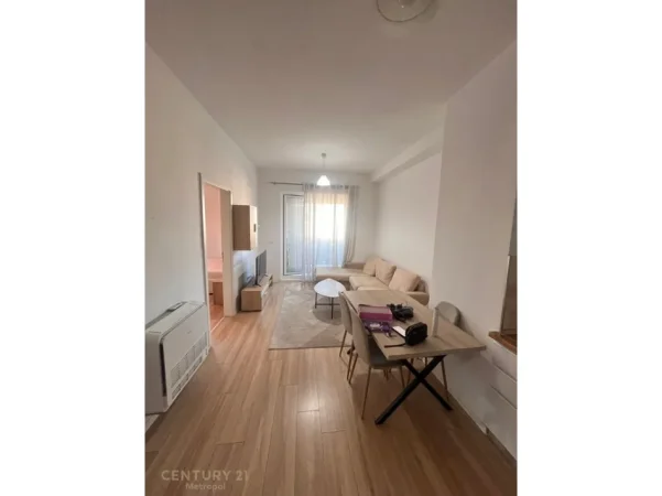Tirane, jepet me qera apartament 1+1 Kati 3, 65 m² 470 € (jordan misja rezidenca marga)