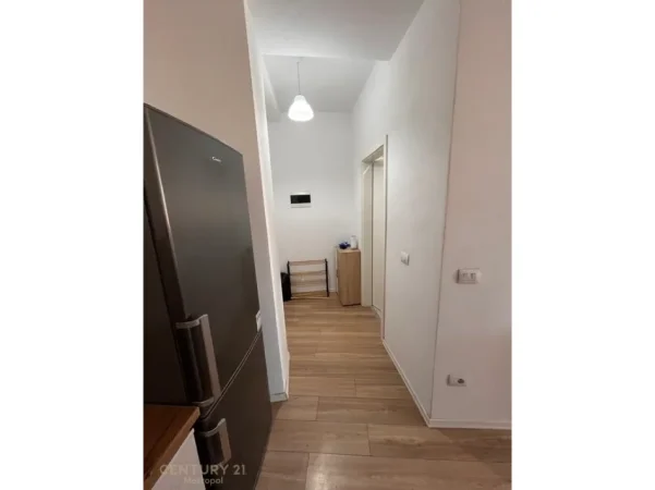 Tirane, jepet me qera apartament 1+1 Kati 3, 65 m² 470 € (jordan misja rezidenca marga)