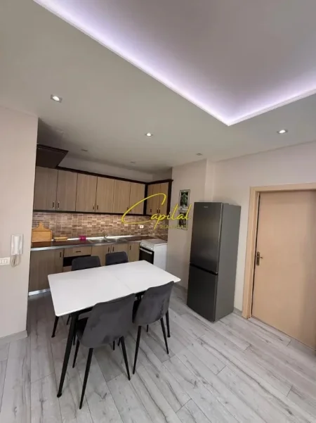 Tirane, jepet me qera apartament 2+1 Kati 4, 100 m² 169.600 € (ASTIR)