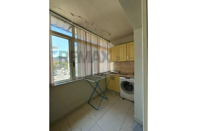Tirane, jepet me qera apartament 2+1 Kati 3, 73 m² 550 € (Irfan Tomini)