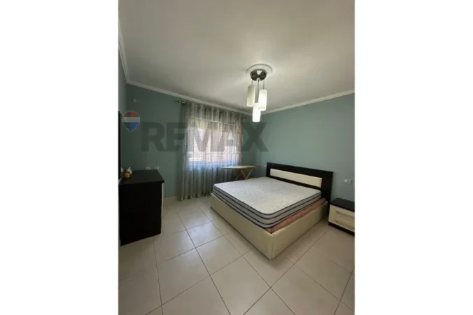 Tirane, jepet me qera apartament 2+1 Kati 3, 73 m² 550 € (Irfan Tomini)