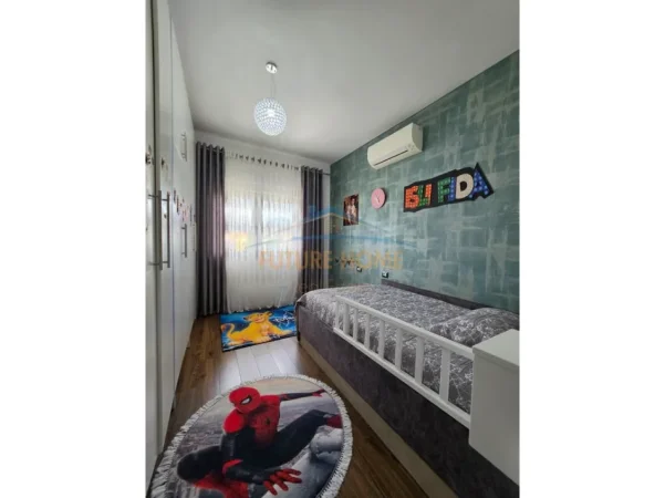 Tirane, jepet me qera apartament 2+1+Ballkon Kati 4, 97 m² 730 € (rruga e dibres)
