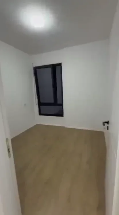 Tirane, jepet me qera 3+1+Ballkon Kati 7, 125 m² 600 € (Rruga 5 Maji (Concord Center))