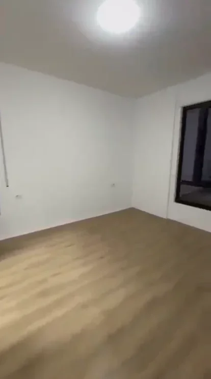 Tirane, jepet me qera 3+1+Ballkon Kati 7, 125 m² 600 € (Rruga 5 Maji (Concord Center))