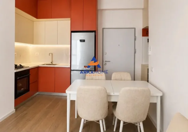 Tirane, jepet me qera apartament 1+1+Ballkon Kati 3, 55 m² 520 € 