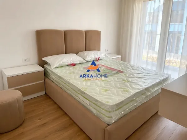 Tirane, jepet me qera apartament 1+1+Ballkon Kati 3, 55 m² 520 € 