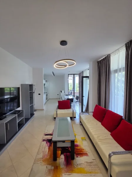 Tirane, jepet me qera apartament  2+1+Ballkon Kati 2, 133 m² (Fresk)
