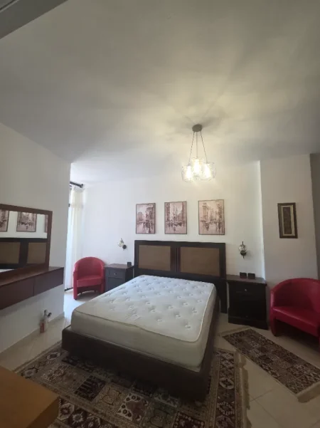 Tirane, jepet me qera apartament  2+1+Ballkon Kati 2, 133 m² (Fresk)